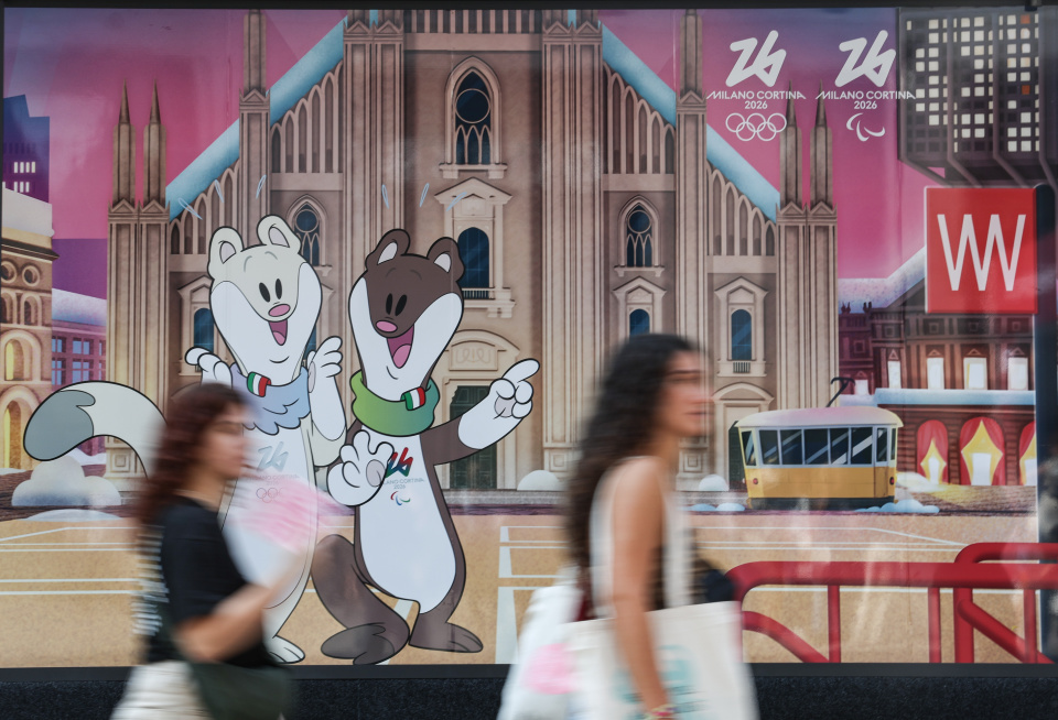 新华社记者, 于米兰圣巴, bt 新华社记者, 于米兰圣巴, bt