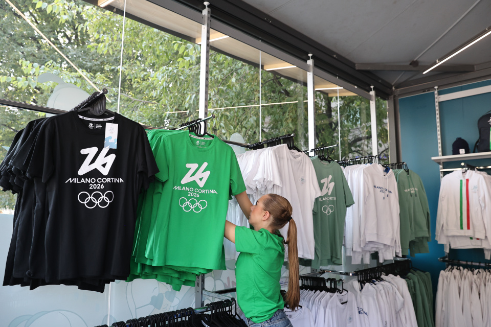 顾客在位于, 于斯福尔扎 顾客在位于, 于斯福尔扎