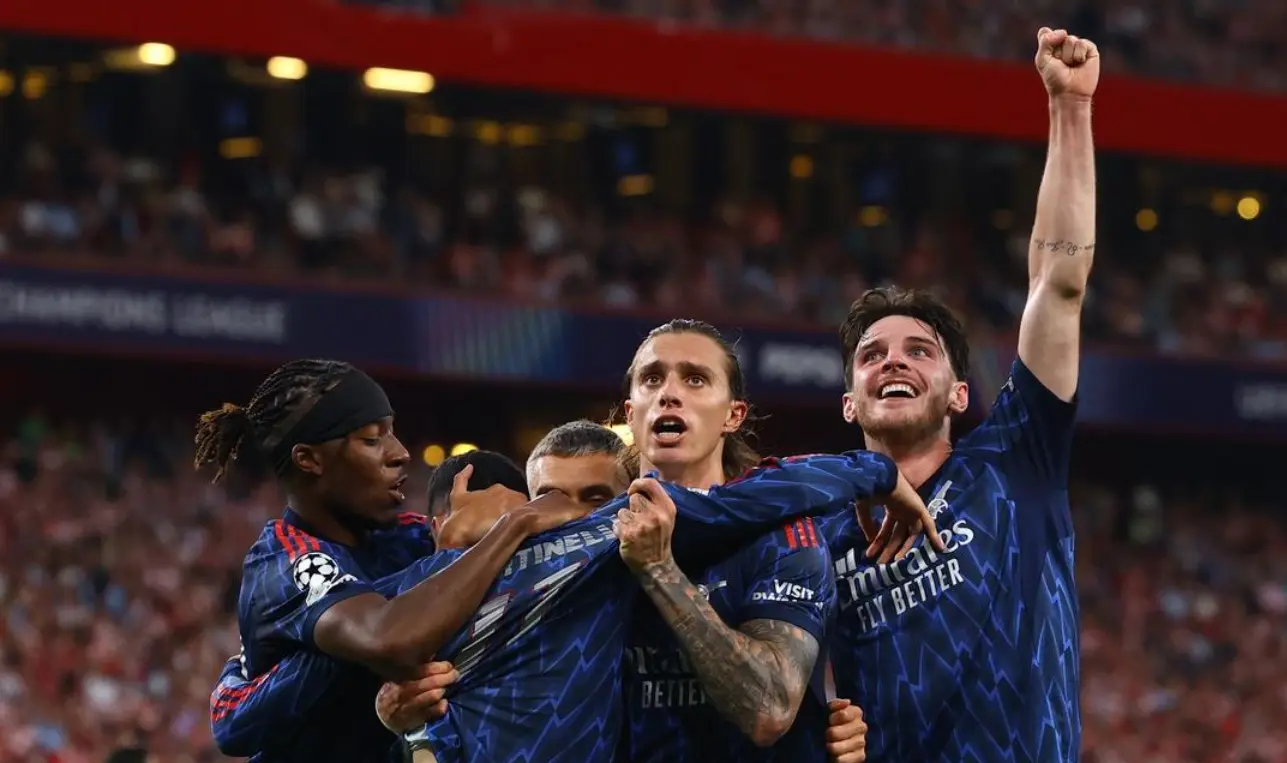 战全胜的利, 廷贝尔, AA 战全胜的利, 廷贝尔, AA