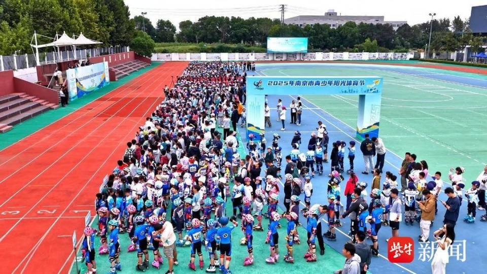 Zfj, 首次征战市 Zfj, 首次征战市